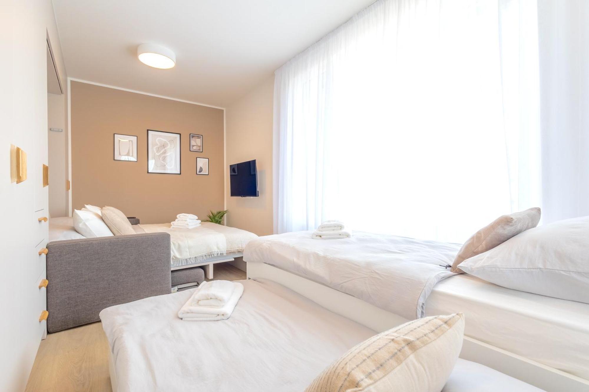 Bright 2Br - 4Th Floor, Balcony, Free Parking By Gravity Prague Apartment Exterior foto