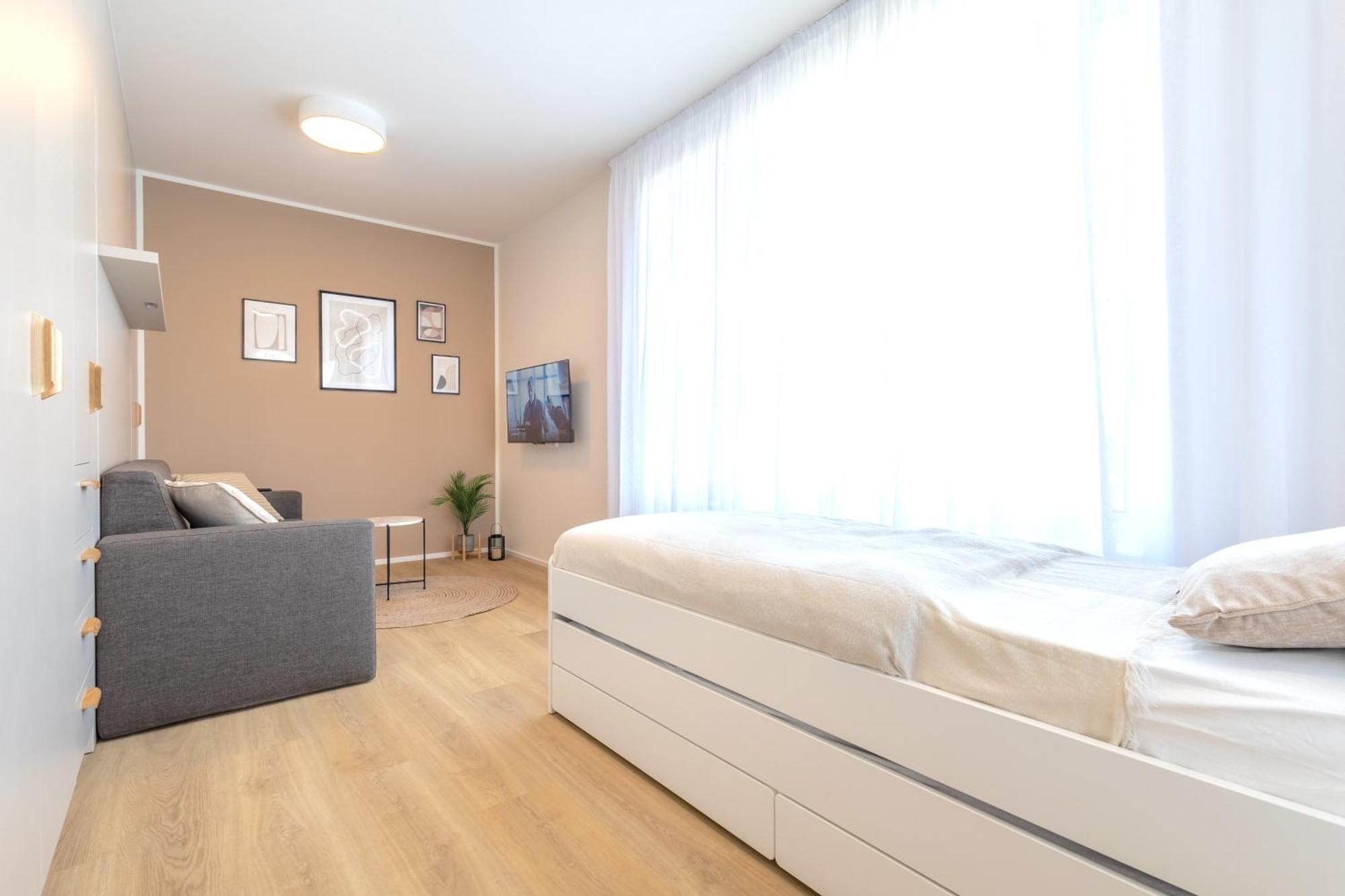 Bright 2Br - 4Th Floor, Balcony, Free Parking By Gravity Prague Apartment Exterior foto