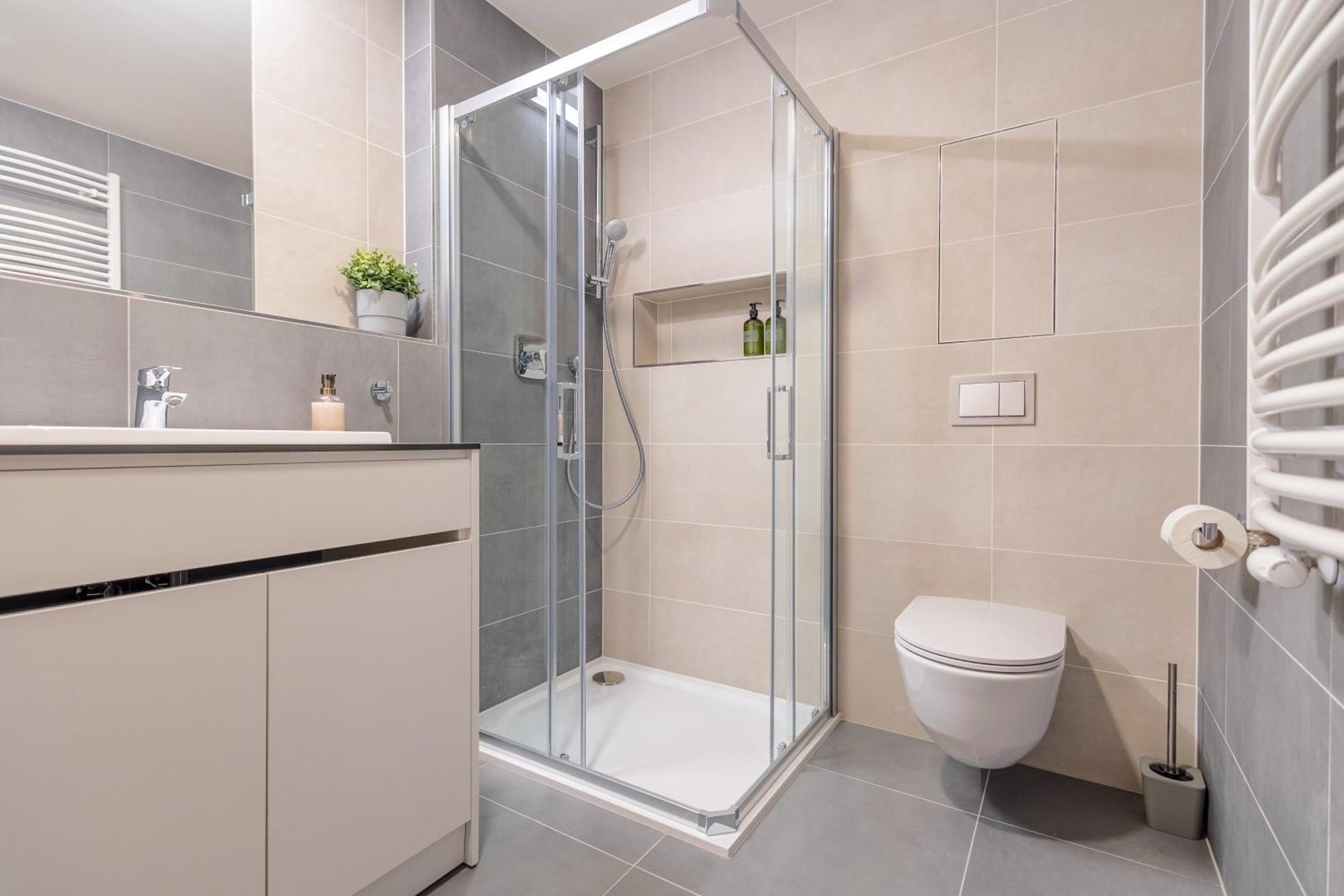 Bright 2Br - 4Th Floor, Balcony, Free Parking By Gravity Prague Apartment Exterior foto