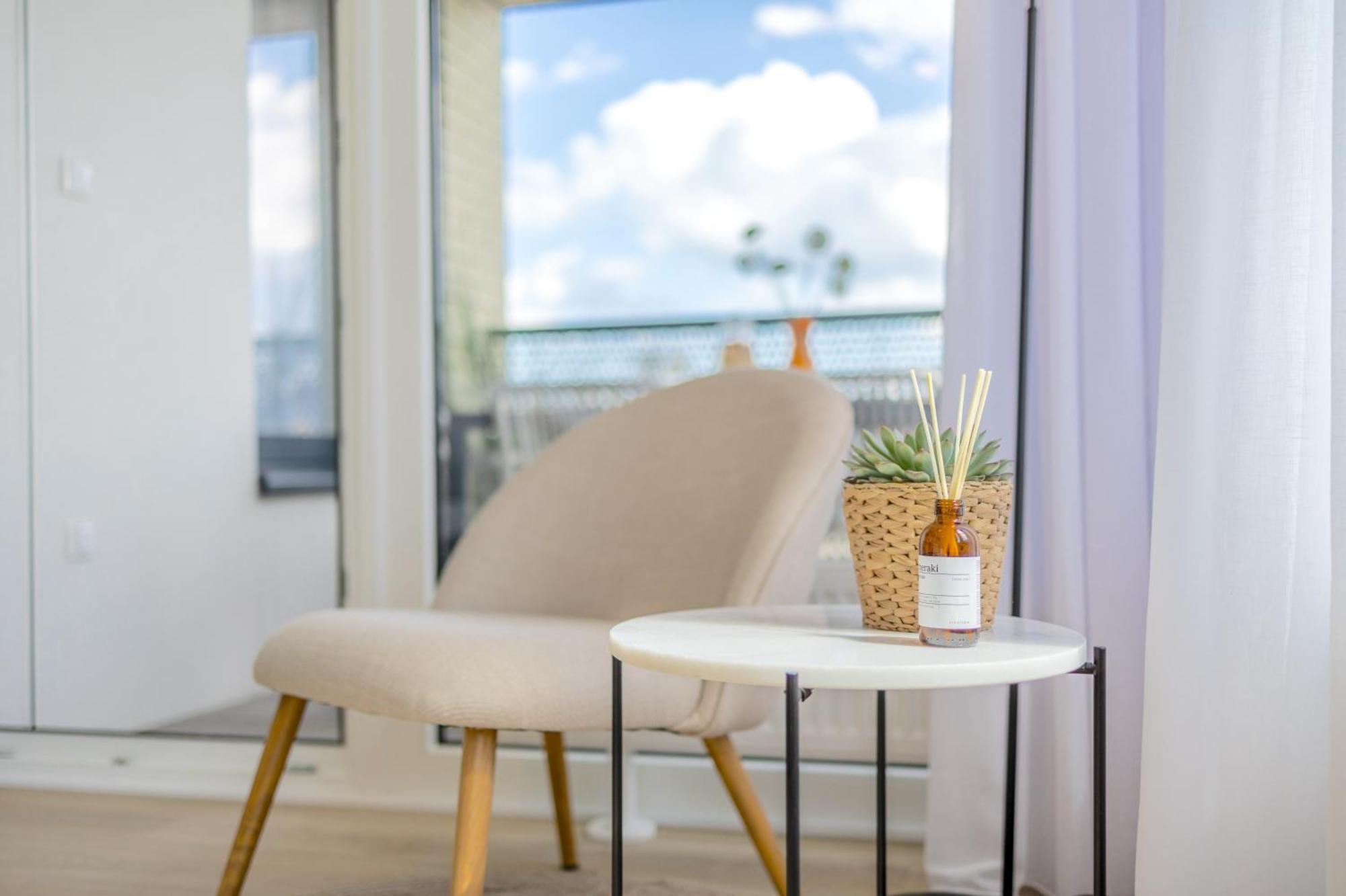 Bright 2Br - 4Th Floor, Balcony, Free Parking By Gravity Prague Apartment Exterior foto