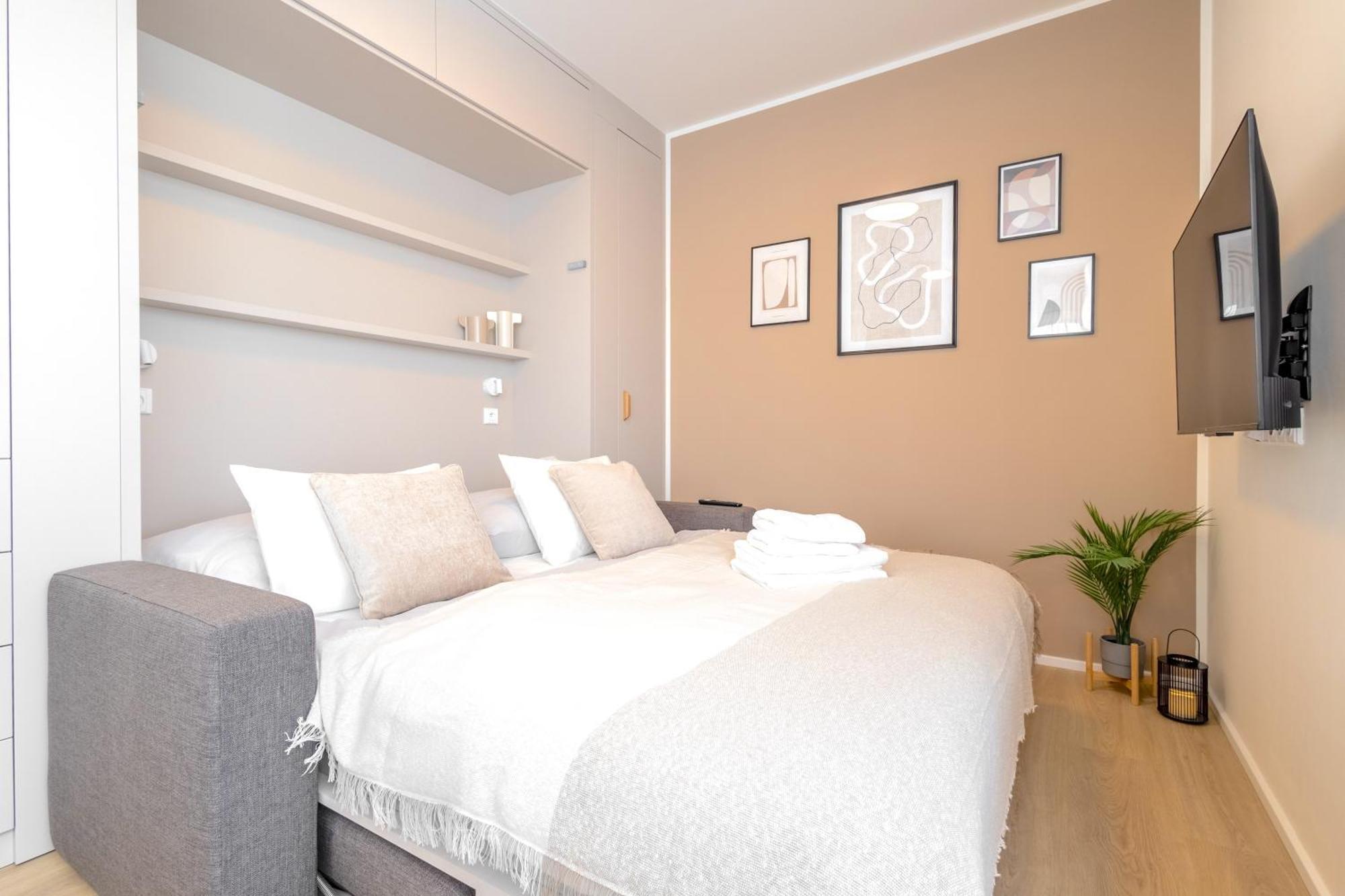 Bright 2Br - 4Th Floor, Balcony, Free Parking By Gravity Prague Apartment Exterior foto
