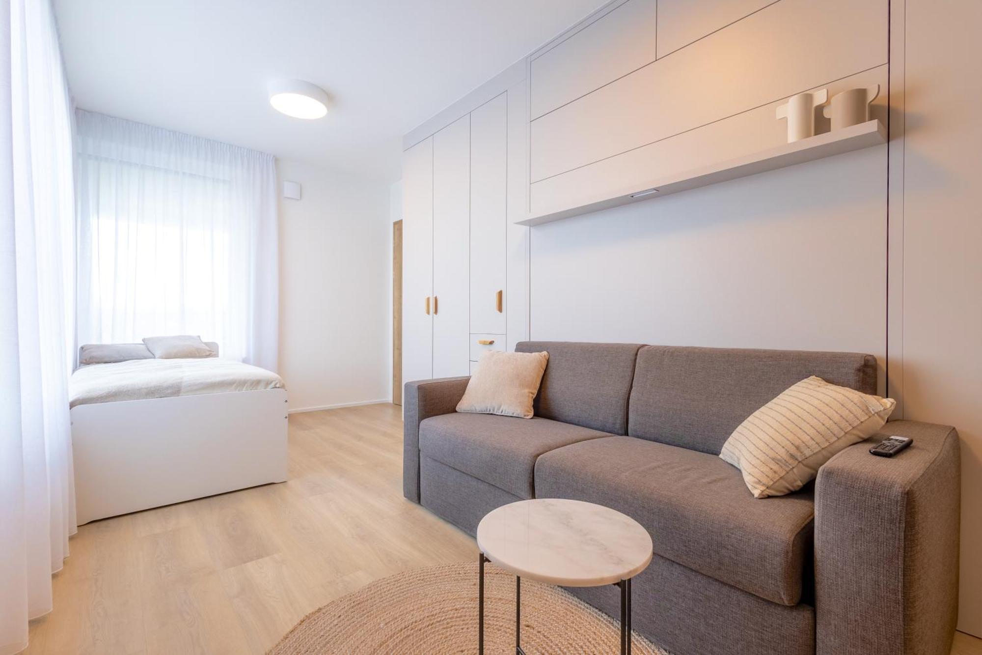 Bright 2Br - 4Th Floor, Balcony, Free Parking By Gravity Prague Apartment Exterior foto