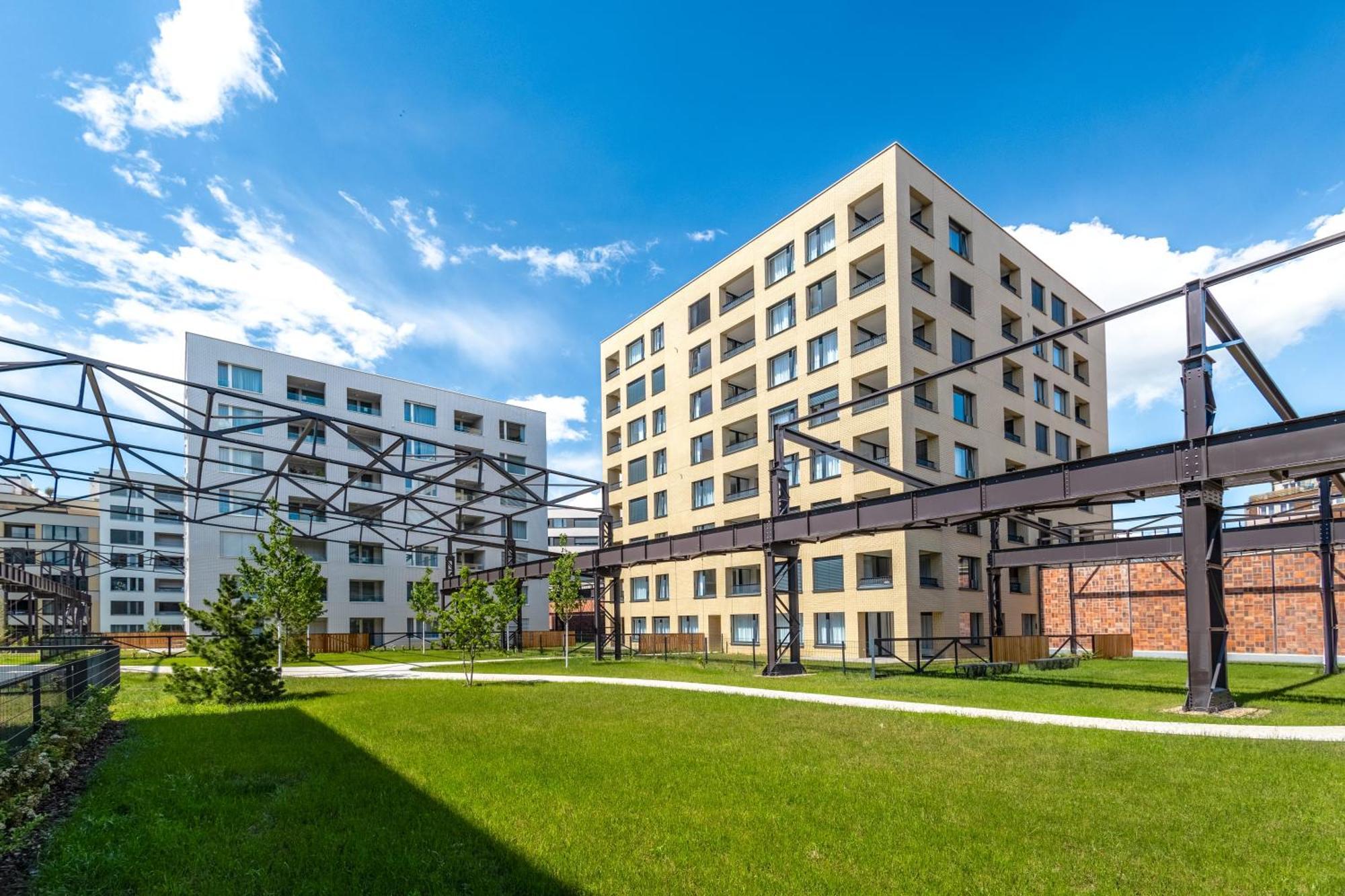 Bright 2Br - 4Th Floor, Balcony, Free Parking By Gravity Prague Apartment Exterior foto