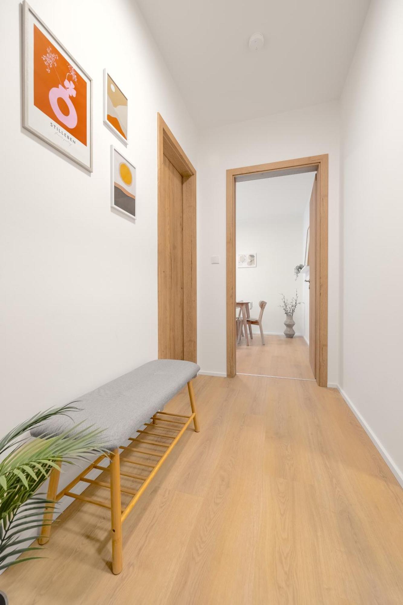 Bright 2Br - 4Th Floor, Balcony, Free Parking By Gravity Prague Apartment Exterior foto