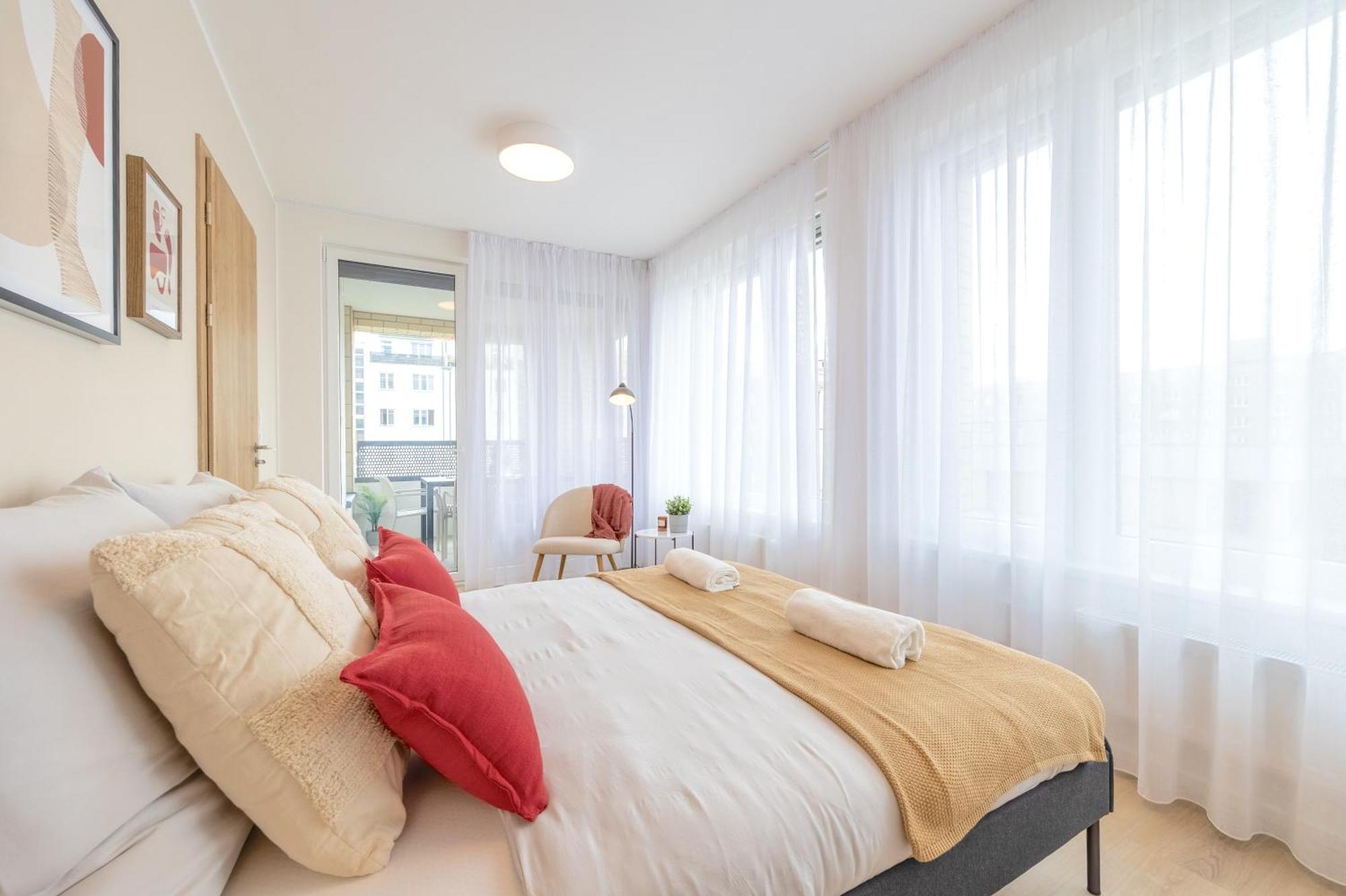 Bright 2Br - 4Th Floor, Balcony, Free Parking By Gravity Prague Apartment Exterior foto